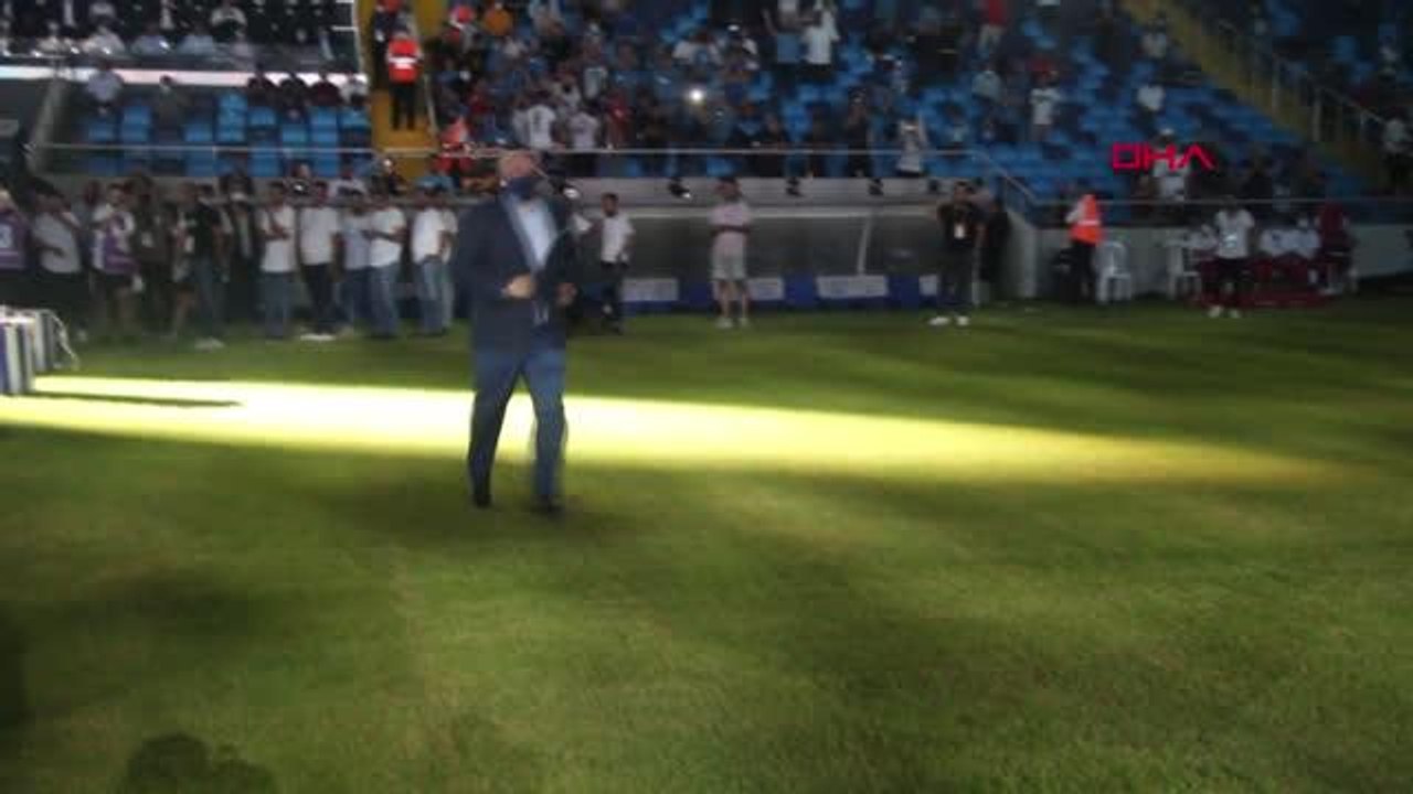 SPOR Adana Demirspor'da coşkulu kupa töreni