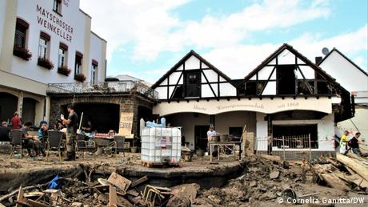 Nach den Fluten: Aufräumen in Mayschoß