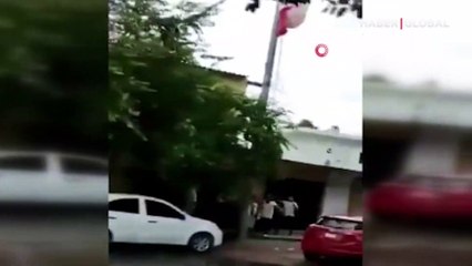 Meksika'da deniz paraşütünün halatı koptu: Metrelerce sürüklenen kadın elektrik tellerine indi