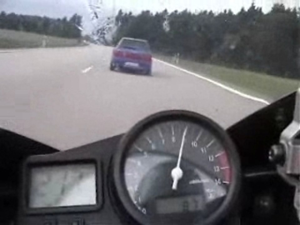 Moto - Yamaha r1 Turbo - Honda Vtr - Audi Rs2