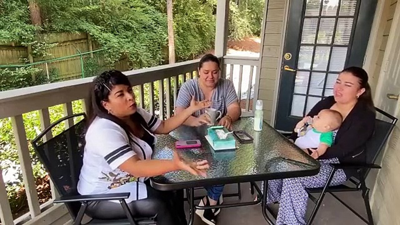 ¿Las mujeres están siendo chapeadas Viudas solteras desesperadas y hasta jovenes? Tertulia de mujeres en un foro de debate comentando cosas muy importantes y utiles