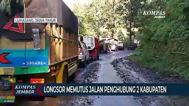 Longsor Tebing Setinggi 20 Meter Memutus Jalan Penghubung 2 Kabupaten