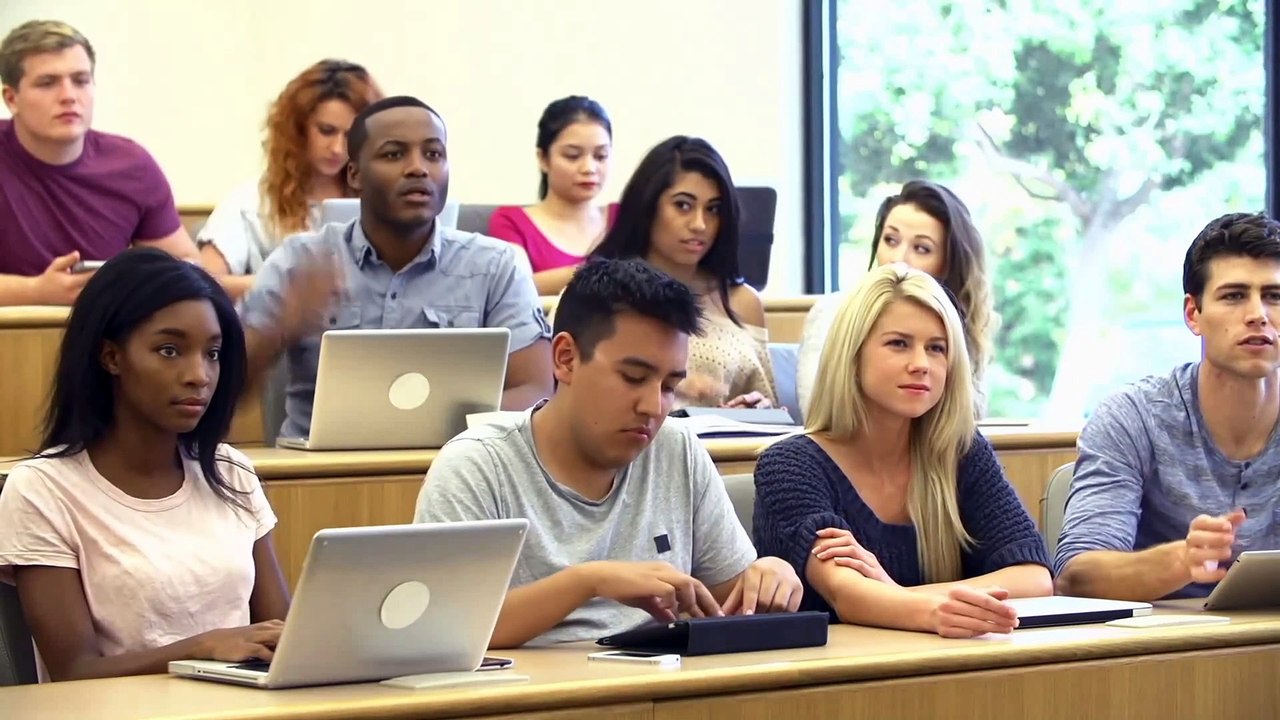 139) Cours d'économie générale. Chapitre 139) L'ECONOMIE IMMATERIELLE