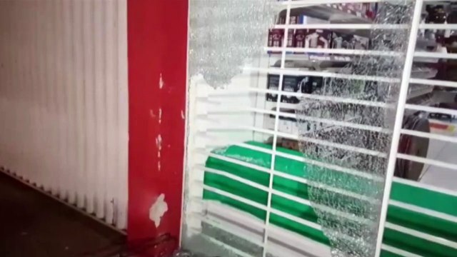 Sete carros são envolvidos em Strike após racha na Av. Brasil