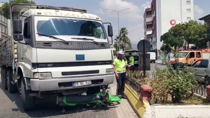 - Motosiklet sürücüsü kamyonetin altında kaldı