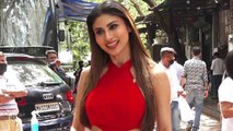 Mouni Roy डांस स्टूडियो के बाहर मीडिया के कहने पर किया ये काम: Watch Video | FilmBeat