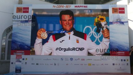 Los reyes y las infantas felicitan al medallista Joan Cardona