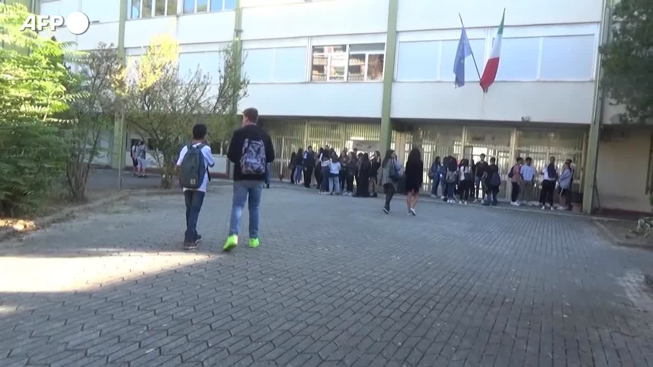 Green pass, la rabbia dei sindacati della scuola e dei docenti