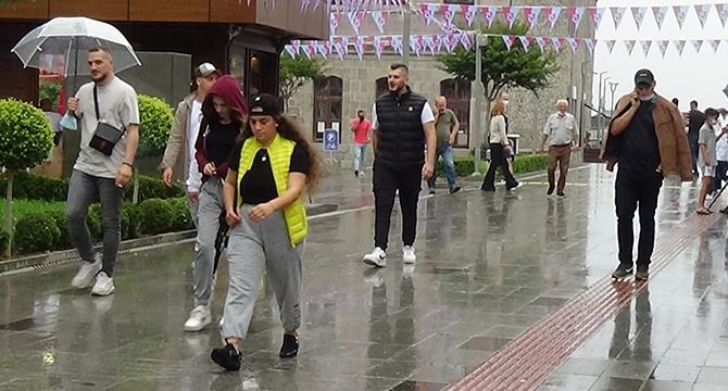 Karadeniz’de Delta varyantı alarmı; yoğun bakımlar doluyor