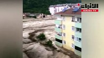 ارتفاع حصيلة ضحايا الفيضانات في شمال تركيا إلى 27 شخصا