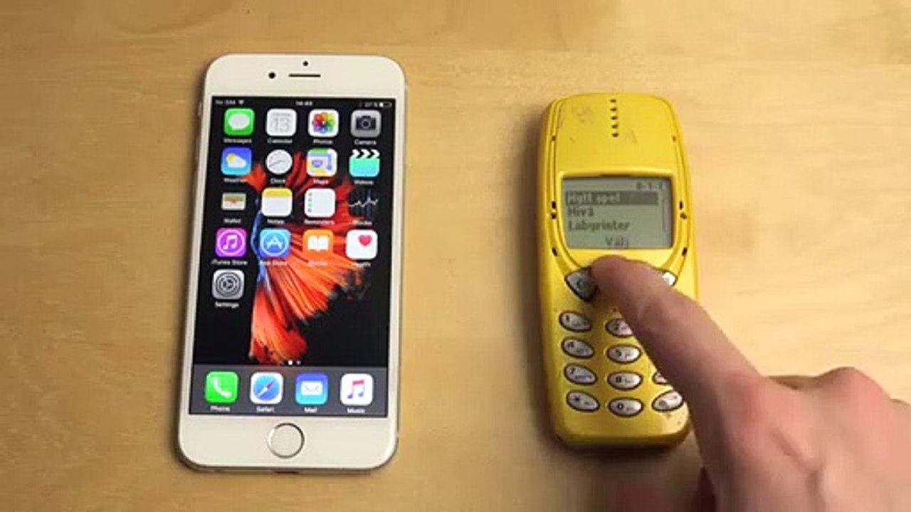 iPhone 6S vs. Nokia 3310 - Speed Test!