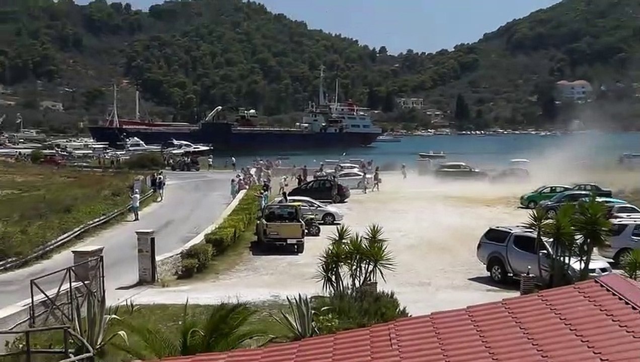 Skiathos, the Second St Maarten! Low Landings and Jetblasts - A Plane Spotting Movie