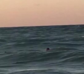 KARABURUN'DA DENİZE GİREN ADAM BOĞULDU