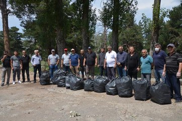 Olası yangınların önüne geçmek için piknik alanlarındaki çöpler toplandı