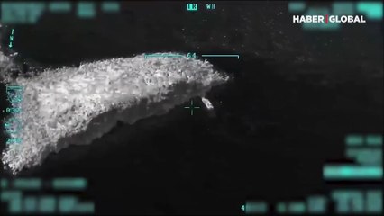 Yunan botu göçmenleri Türk adasına böyle terk etti