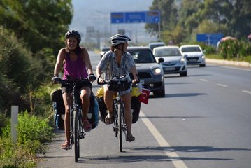 Avusturya'dan bisiklete yola çıkan 3 kadın bir ayda Türkiye'ye ulaştı