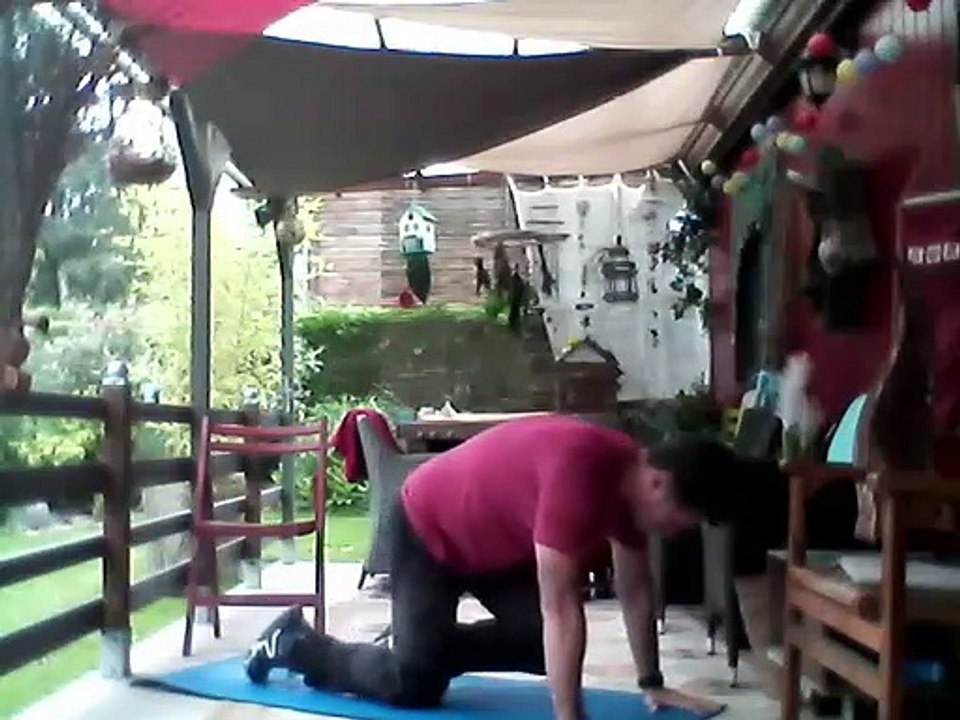S2GMon-Aug9-Back-Hips assis