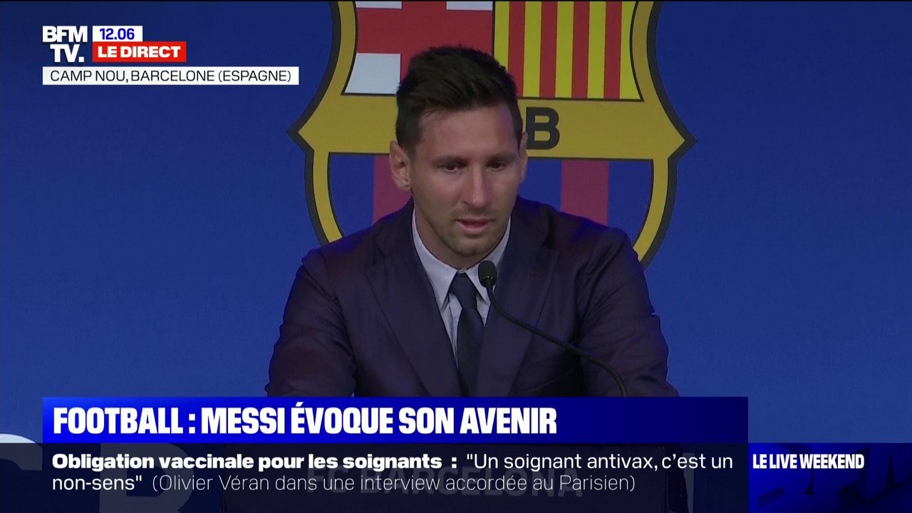 L'émotion de Lionel Messi lors de son arrivée à...