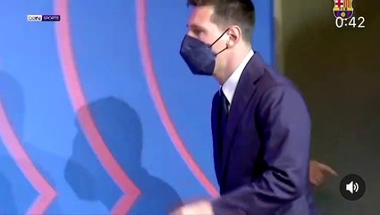 Messi tears in the press conference 