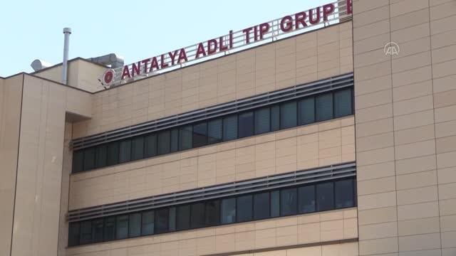 Son dakika haberi! Evlerinde ölü bulunan anne ve kızının cenazeleri yakınlarına teslim edildi