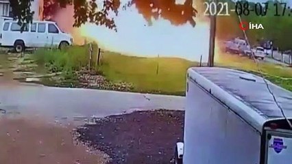 ABD'de evin yanına uçak düştü