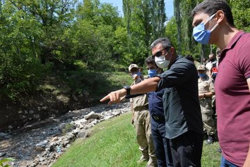 Üç gün önce tünelde sele kapılan işçiyi arama çalışması sürüyor