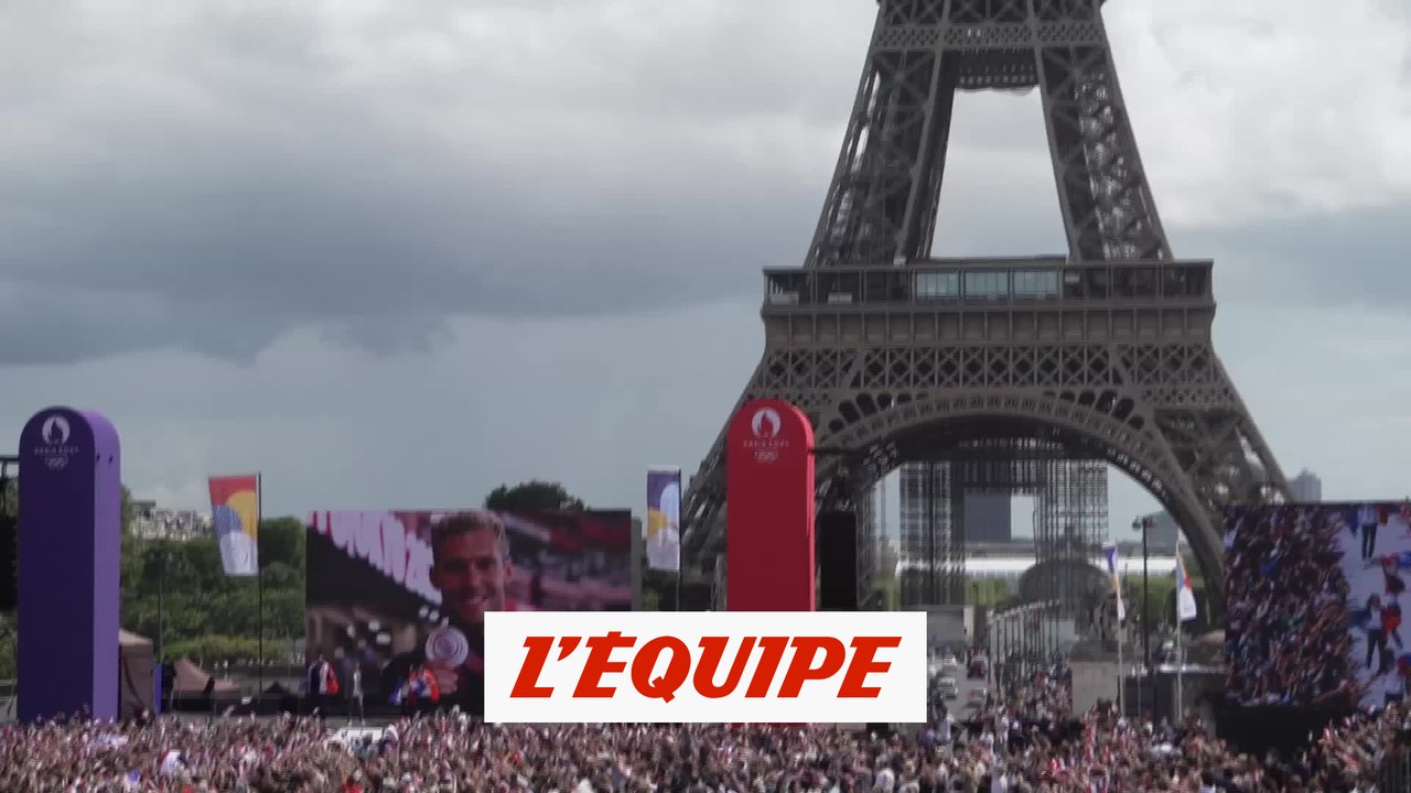 La fête au Trocadéro pour la passation de drapeau - Tous sports - JO