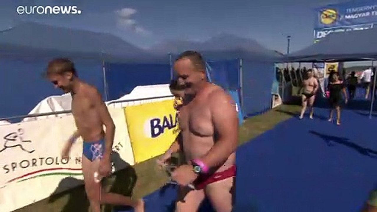 7.000 Menschen beim Balatondurchschwimmen