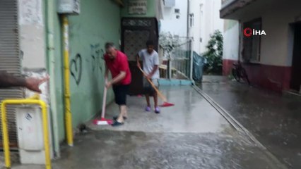 Samsun'da sağanak sonrası yollar göle döndü