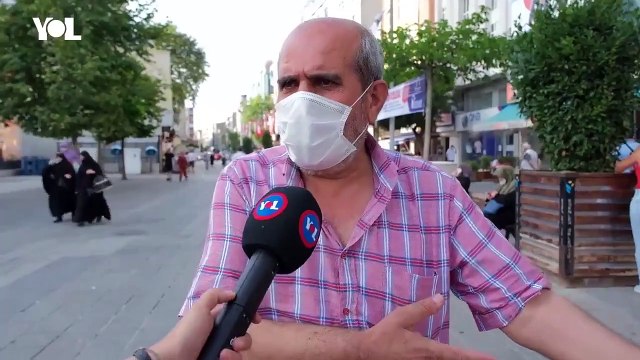 AKP'li yurttaştan Erdoğan'ın 'çay fırlatmasına' tepki: Biraz utansınlar, hangi yüzle çıkacaklar milletin içine?