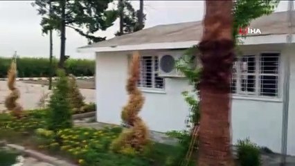 - Kozan’da fırtına çatı uçurdu