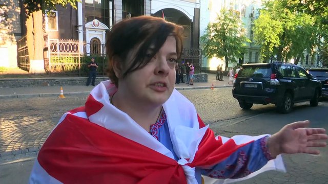 Евросоюз предупреждает Лукашенко