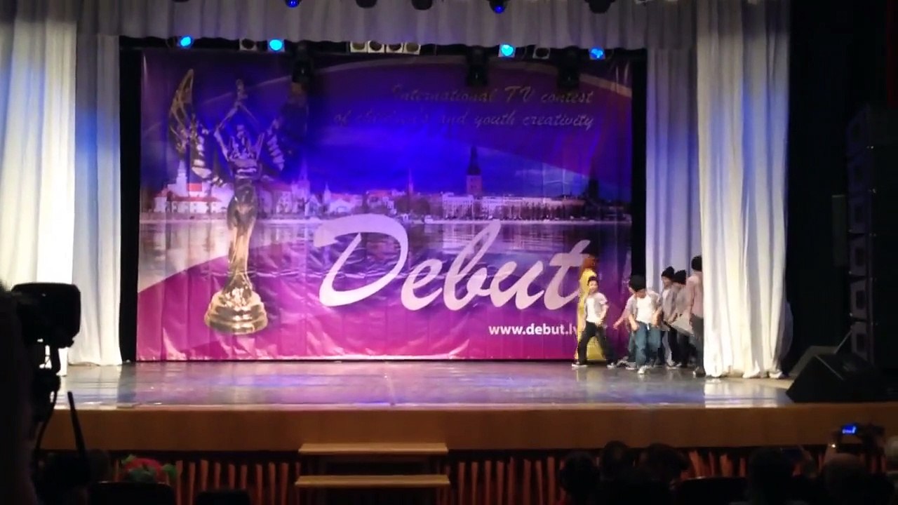 Friends School, BBoys crew, Debut 2013, Riga