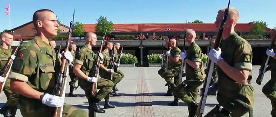HMKG - Drill Platoon training session (2011) [HD]