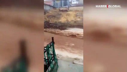 Sivas'ta sel ve yıldırım: 1 ölü