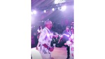 오바마, 60세 생일 파티 당시 노 마스크 댄스...사진 유출됐다 삭제돼 / YTN