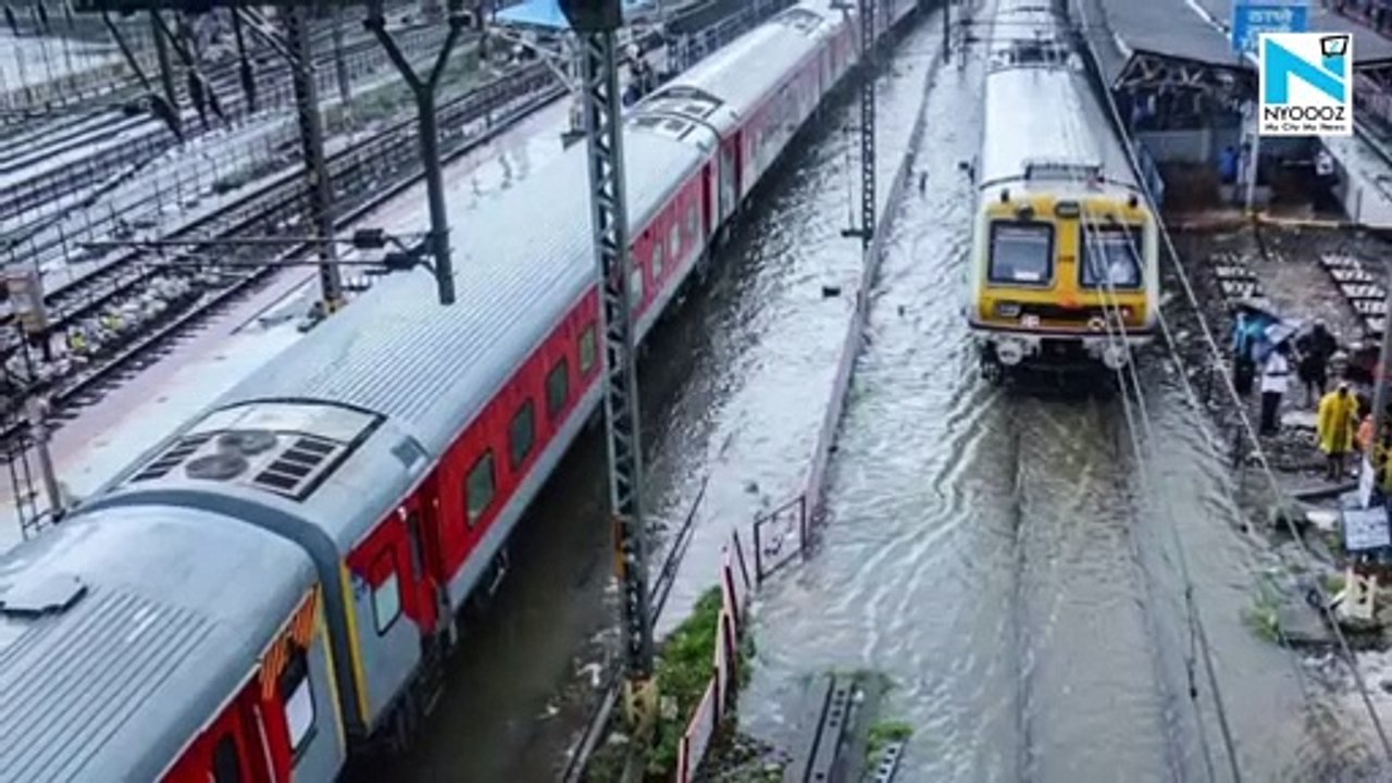 Maharashtra allows fully vaccinated to use Mumbai locals from August 15