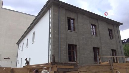 Tarihi tekel binası Van'ın turizm merkezi oluyor