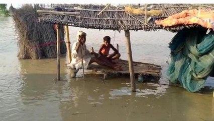 下载视频: Floods & landslides wreaking havoc all over the India