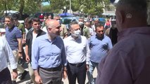 Ulaştırma ve Altyapı Bakanı Adil Karaismailoğlu, vatandaşları ziyaret etti