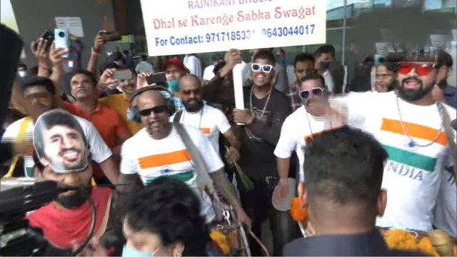 Dhol, band and dance... how Olympic medalists being welcomed