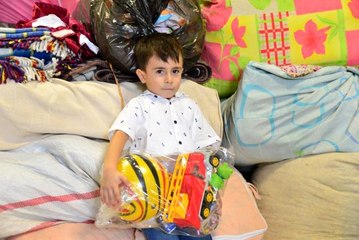 Son dakika haberleri... Minik Mustafa'dan yangın bölesindeki çocuklara anlamlı hediye