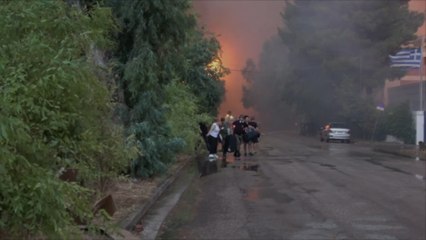 Incendies en Grèce : Des milliers de personnes évacuées