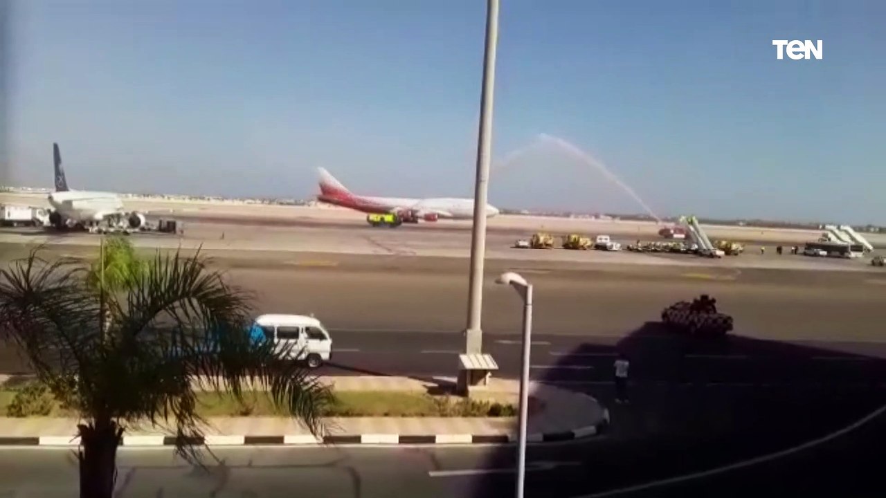 وصول أولى الرحلات السياحية الروسية إلى مطار شرم...