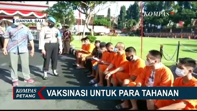 Tahanan Dapat Vaksinasi Dosis Kedua di Mapolres Gianyar Bali