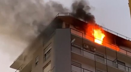 Agrigento - Incendio al nono piano di un edificio del centro (09.08.21)