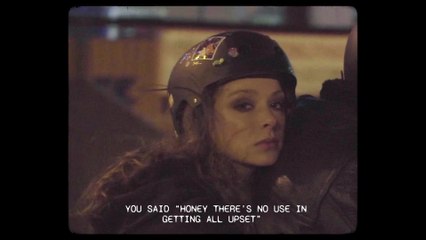 Holly Humberstone - Please Don't Leave Just Yet (Lyric Video)