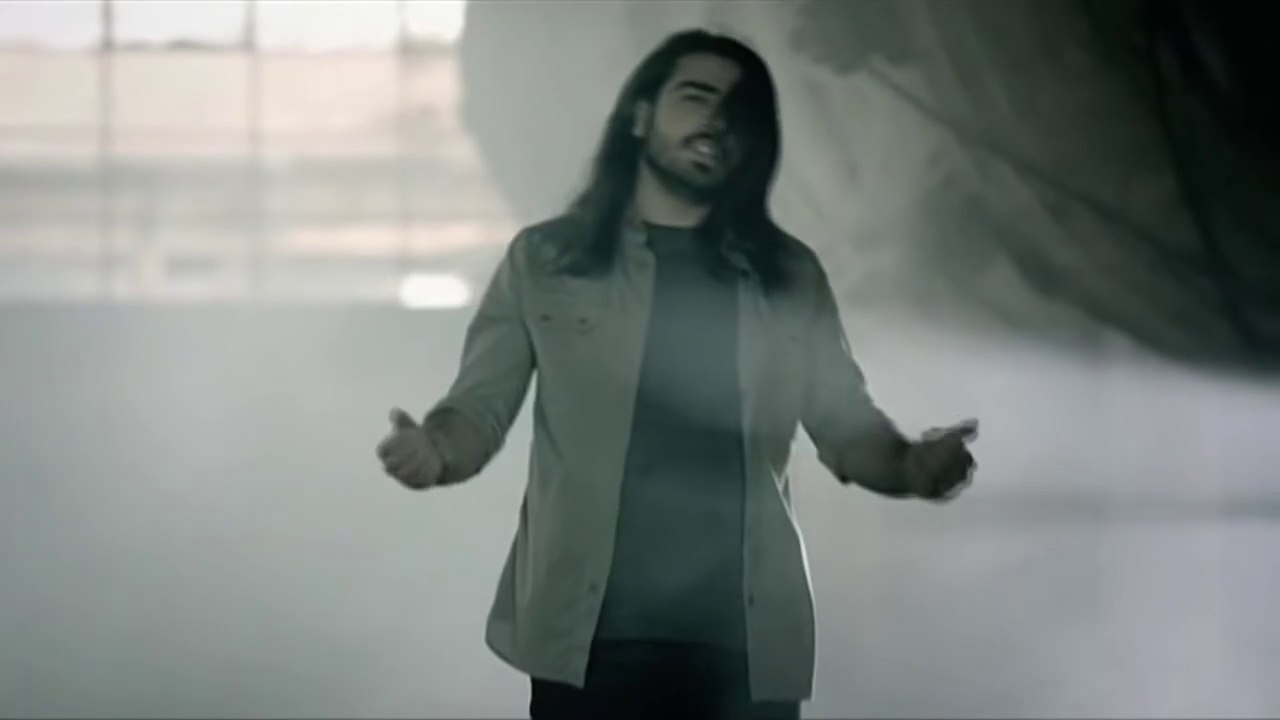 Deniz Üstünde Fener - Selçuk Balcı