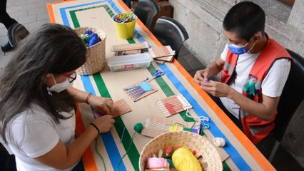 El arte de la cultura wixárika de México en telares y bordados