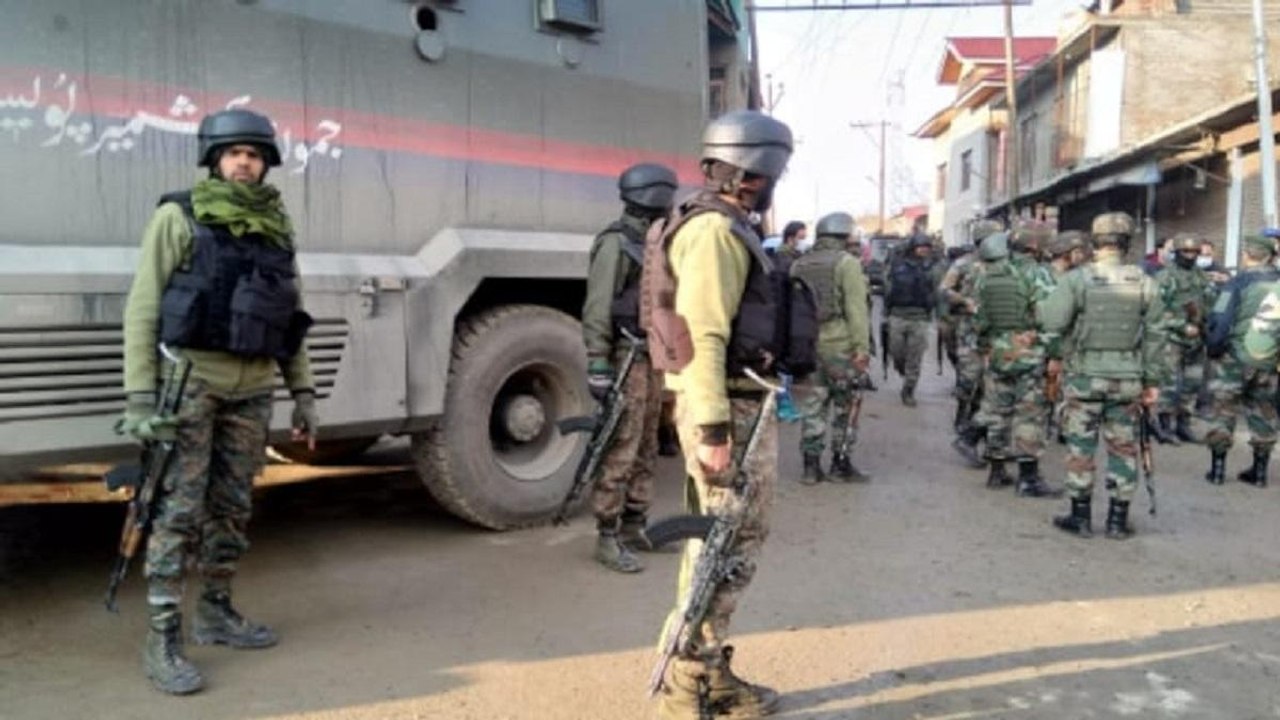 Jammu & Kashmir: Terrorists attack CRPF party i...
